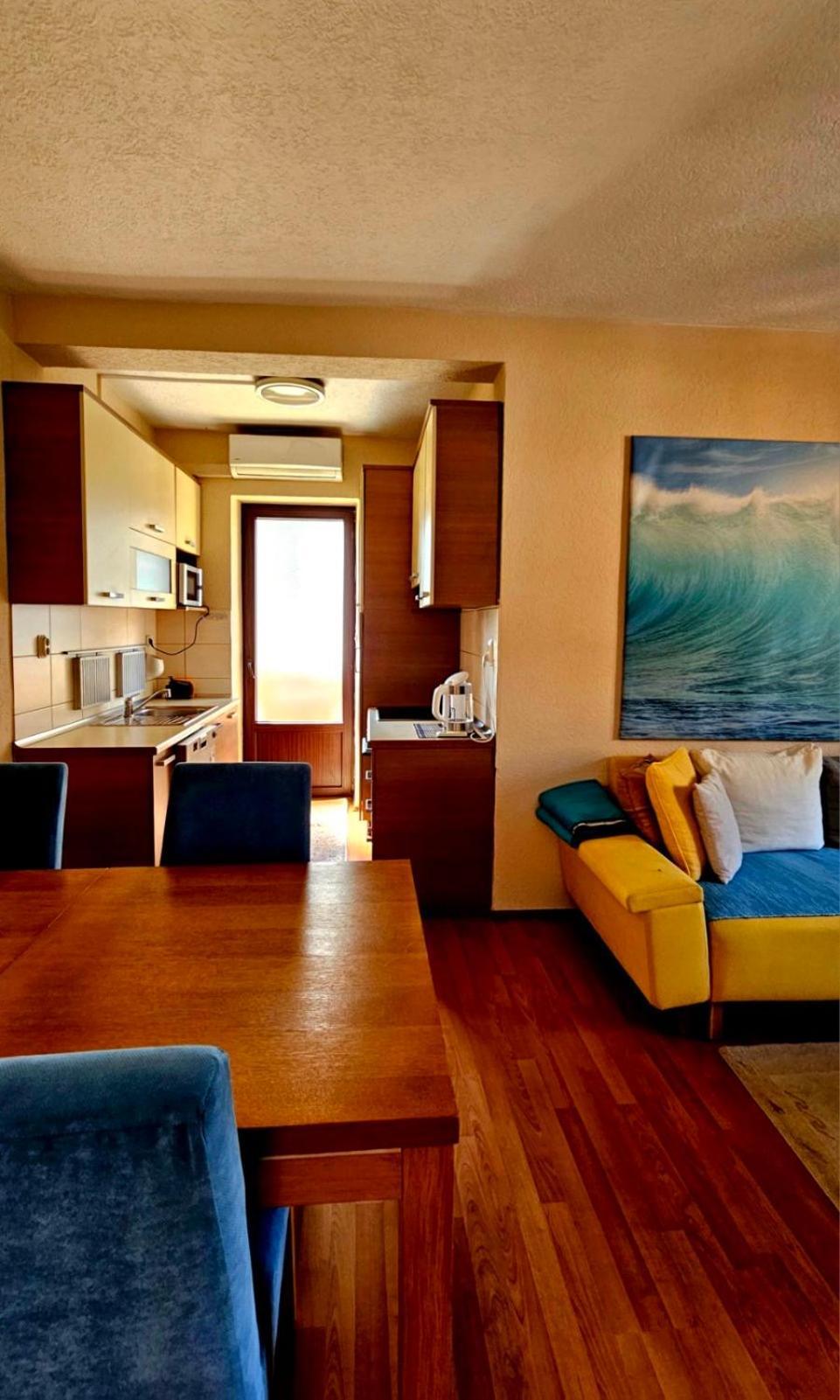 Lovely House With Swimming Pool โมสตาร์ ภายนอก รูปภาพ