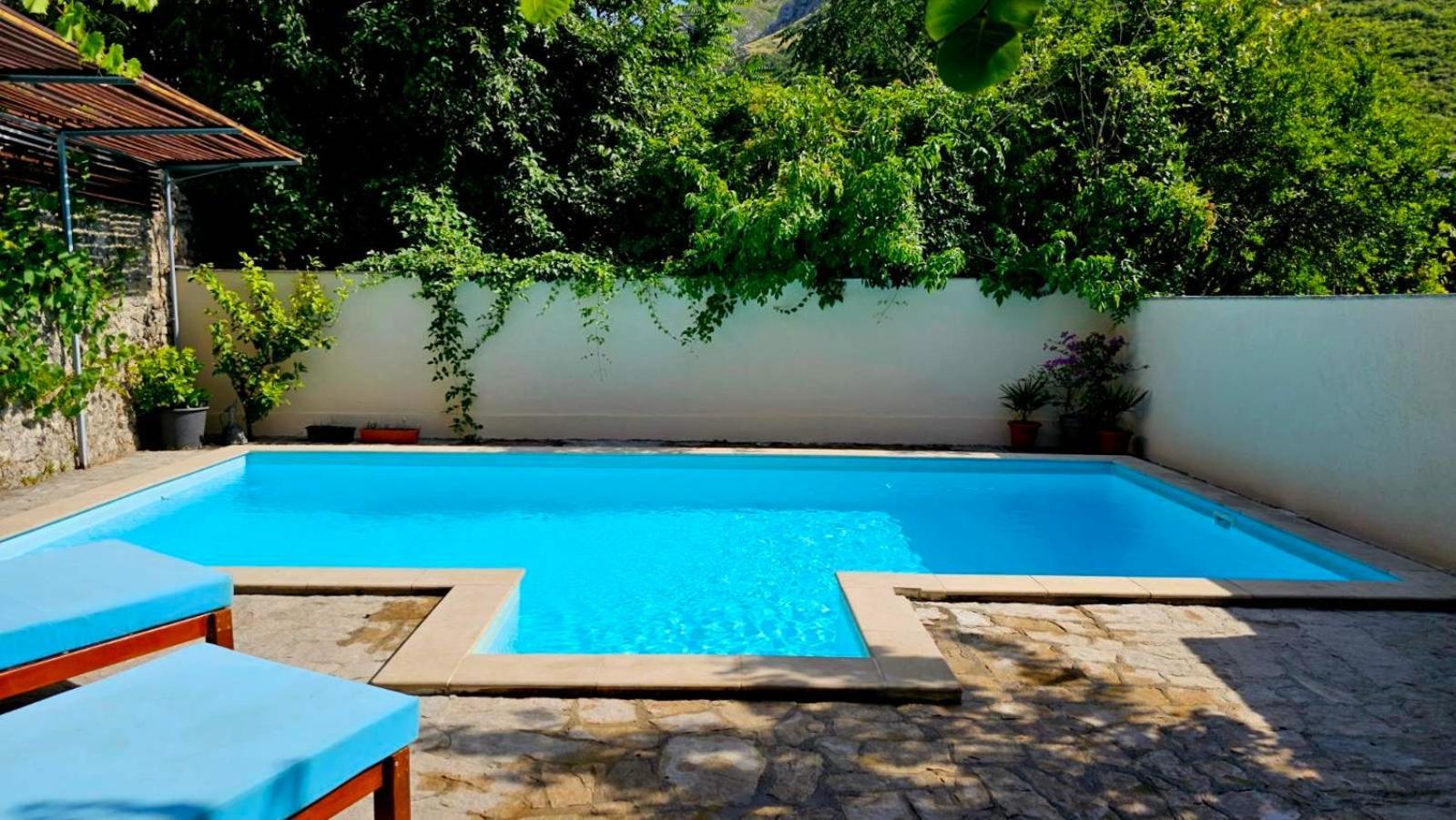 Lovely House With Swimming Pool โมสตาร์ ภายนอก รูปภาพ